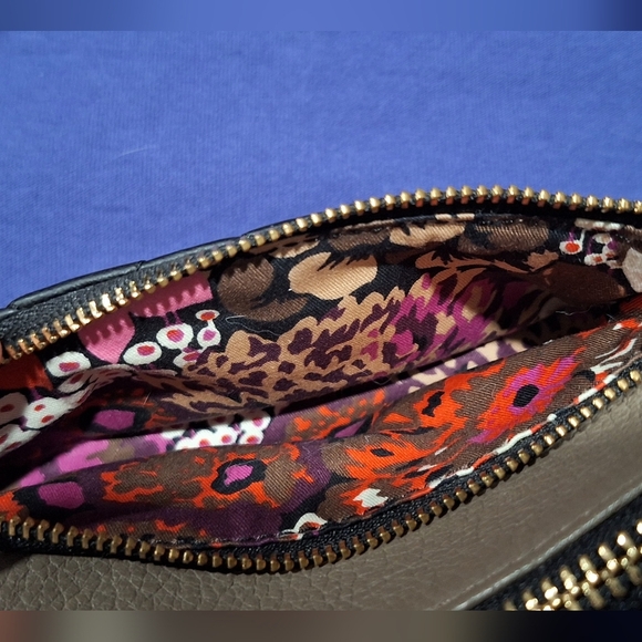 Vera Bradley Sophie Black & Gray Quilted leather Wristlet Wallet-New - Picture 9 of 10